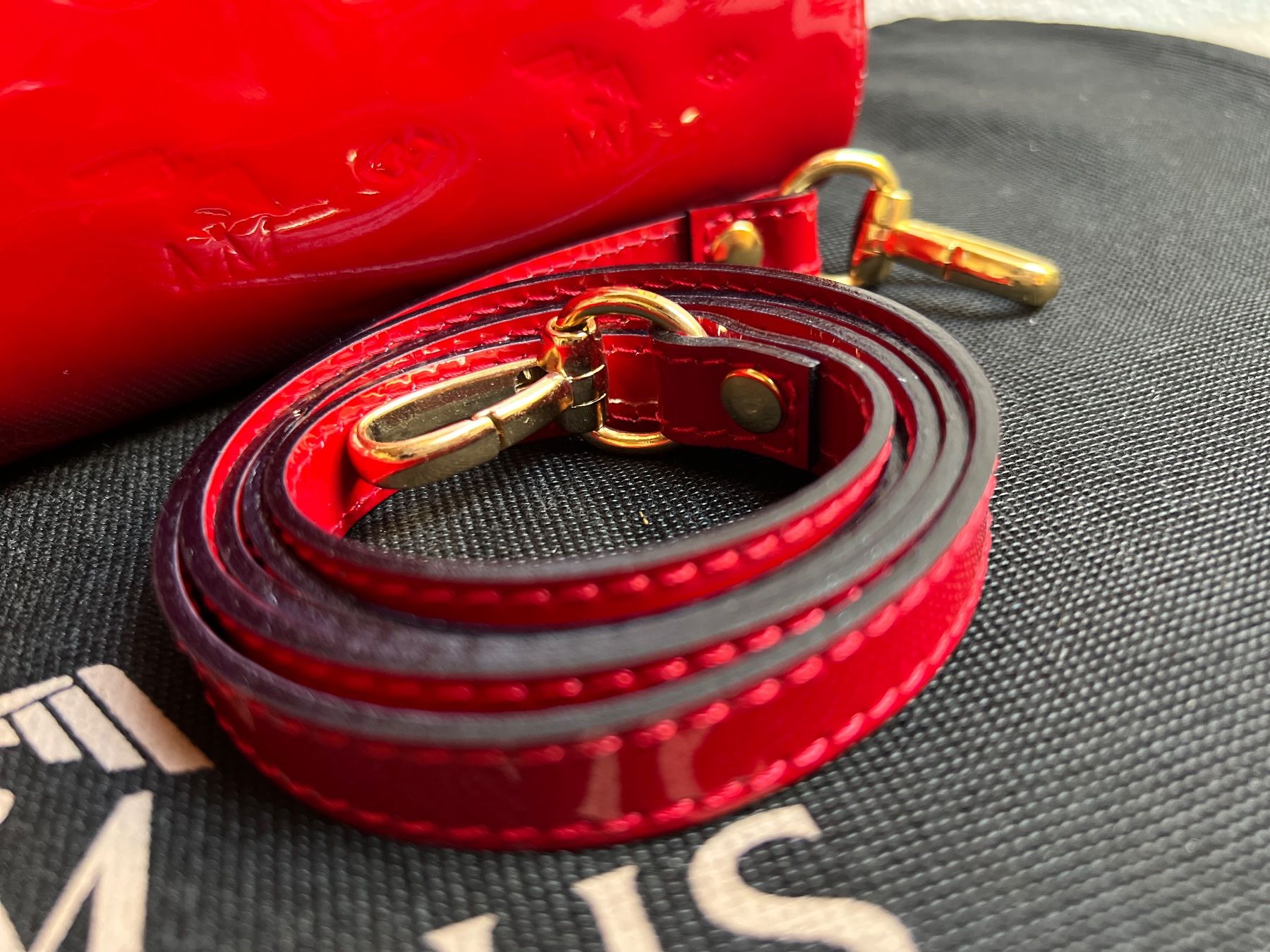 Maison Mollerus Borse da donna: Wunderschöne rote Maison Mollerus Tasche – Usato da Fischbach LU venduto da Dear.Luki 8