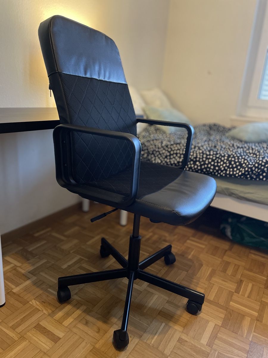 Ikea Stühle: Neuer schwarzer Bürostuhl aus Leder – Neu (gemäss Beschreibung) aus Zürich von aym_ls25 5