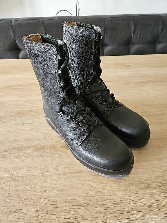 Scarpe da uomo: Bottes KS90 taille 46.5 – Usato da St-Aubin FR venduto da mus_k8dk