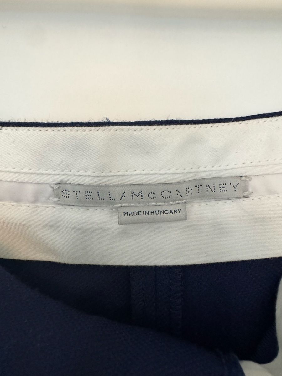 Stella McCartney Pantaloni: Stella McCartney navy wool trousers. Smart & stylish! – Usato da Umiken venduto da RachelStenders 1