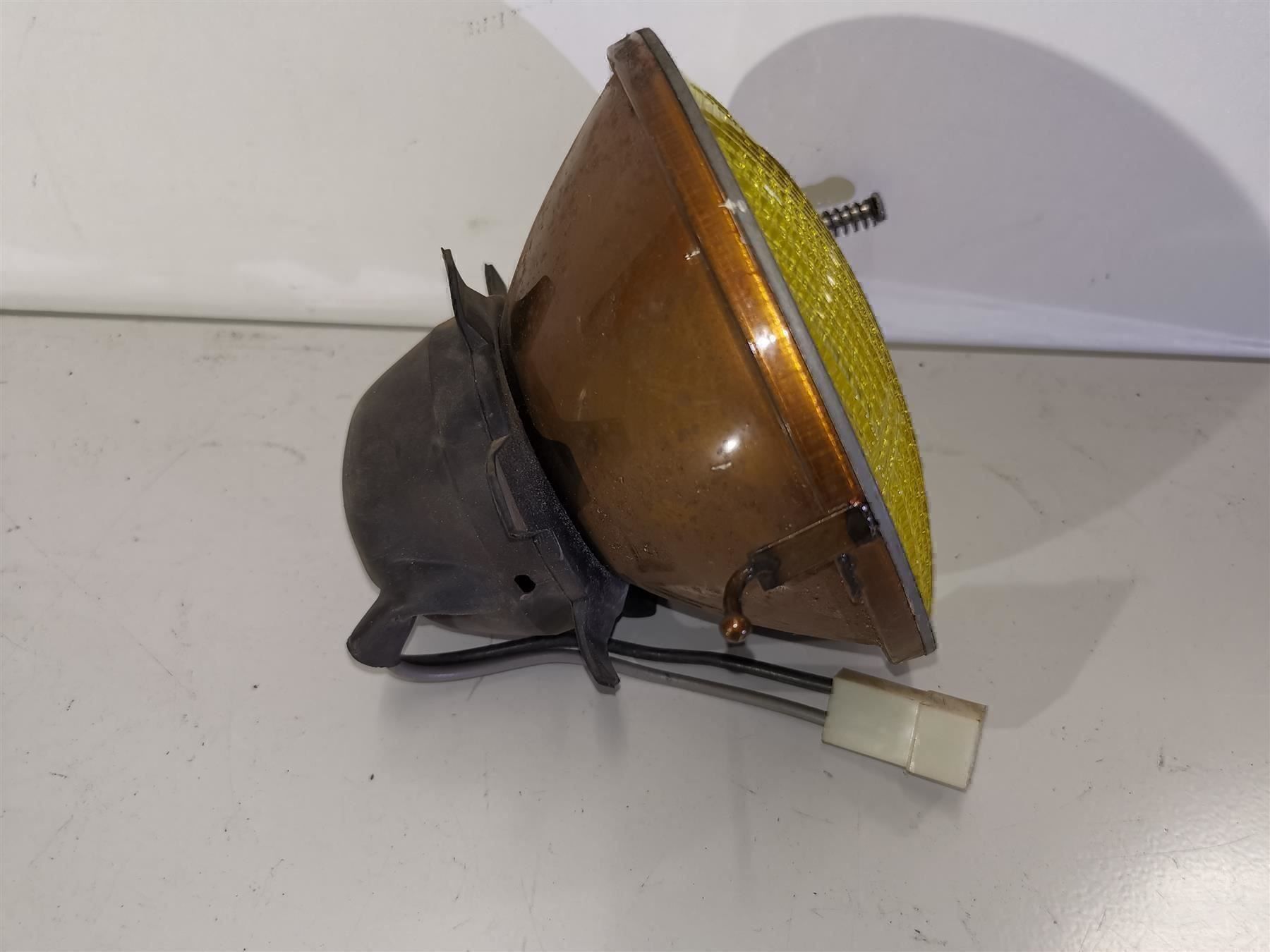 Scheinwerfer: Alfetta Berlina Gelbe Scheinwerfer Ausse – Neu (gemäss Beschreibung) aus Thalwil von Joker690 1