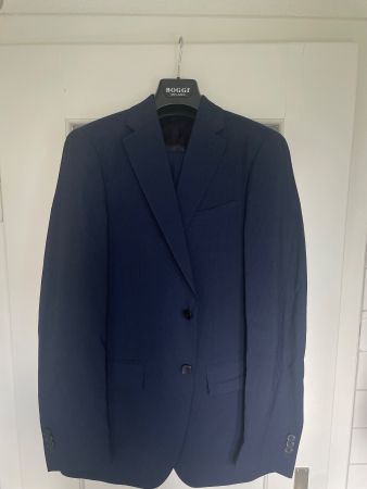 Boggi Milano suit - fitted Italian style