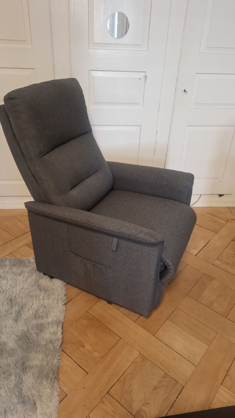 Poltrone: MID.YOU Relaxsessel mit Aufstehhilfe Grau – Usato da Zürich venduto da MaxiK