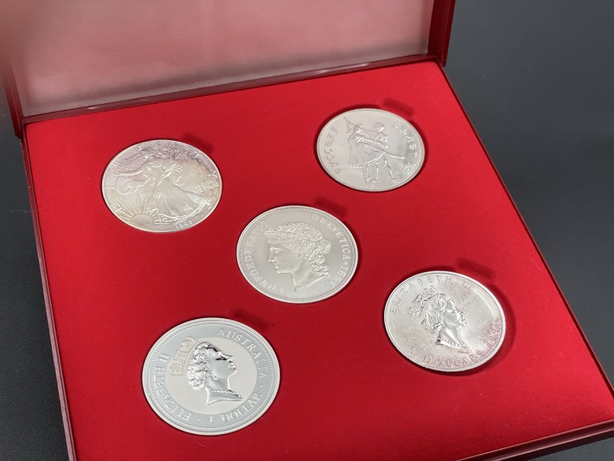 Tutti le monete: Weihnachts Silberunzen 5 Stück mit Etui – Usato da Baar venduto da Nini043 1