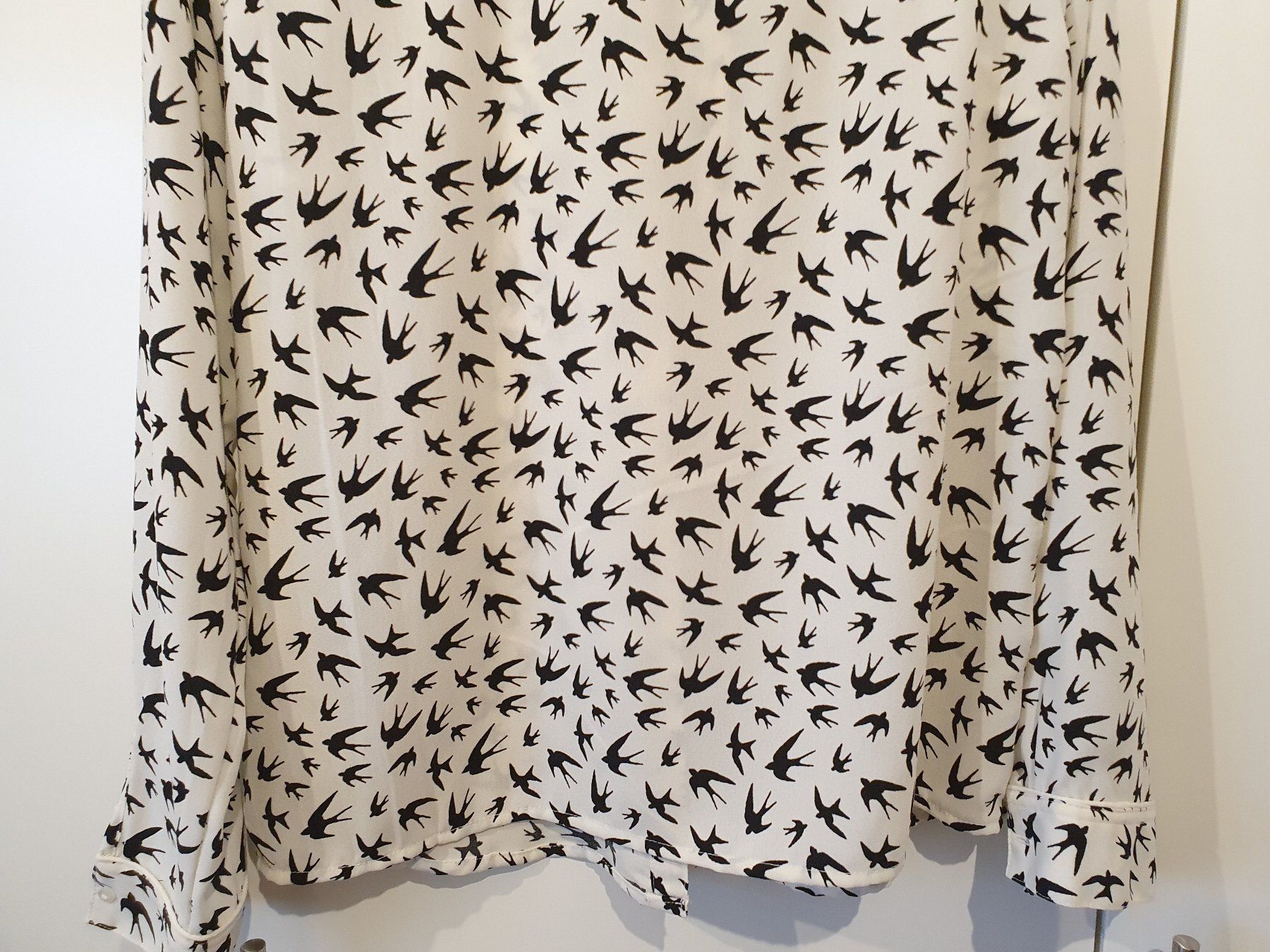 Only Camicette: Only Bluse langarm weiss mit Schwalben Gr. 38 – Nuovo (secondo la descrizione) da Heinrichswil venduto da sabi2809 8