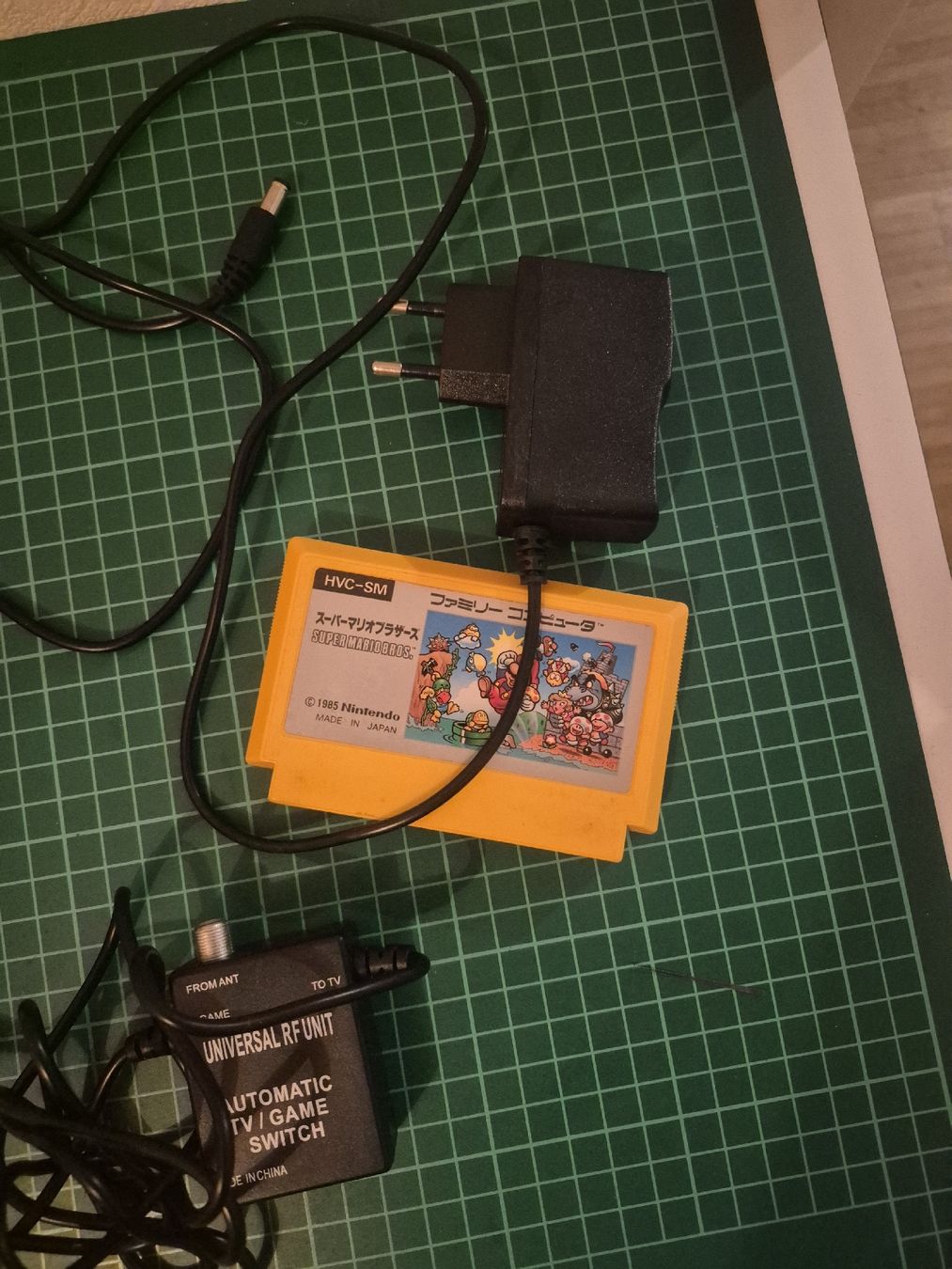 Nintendo Console: Nintendo Family Computer Console with Super Mario Bros. – Usato da Meyrin venduto da Retro-GZ 4