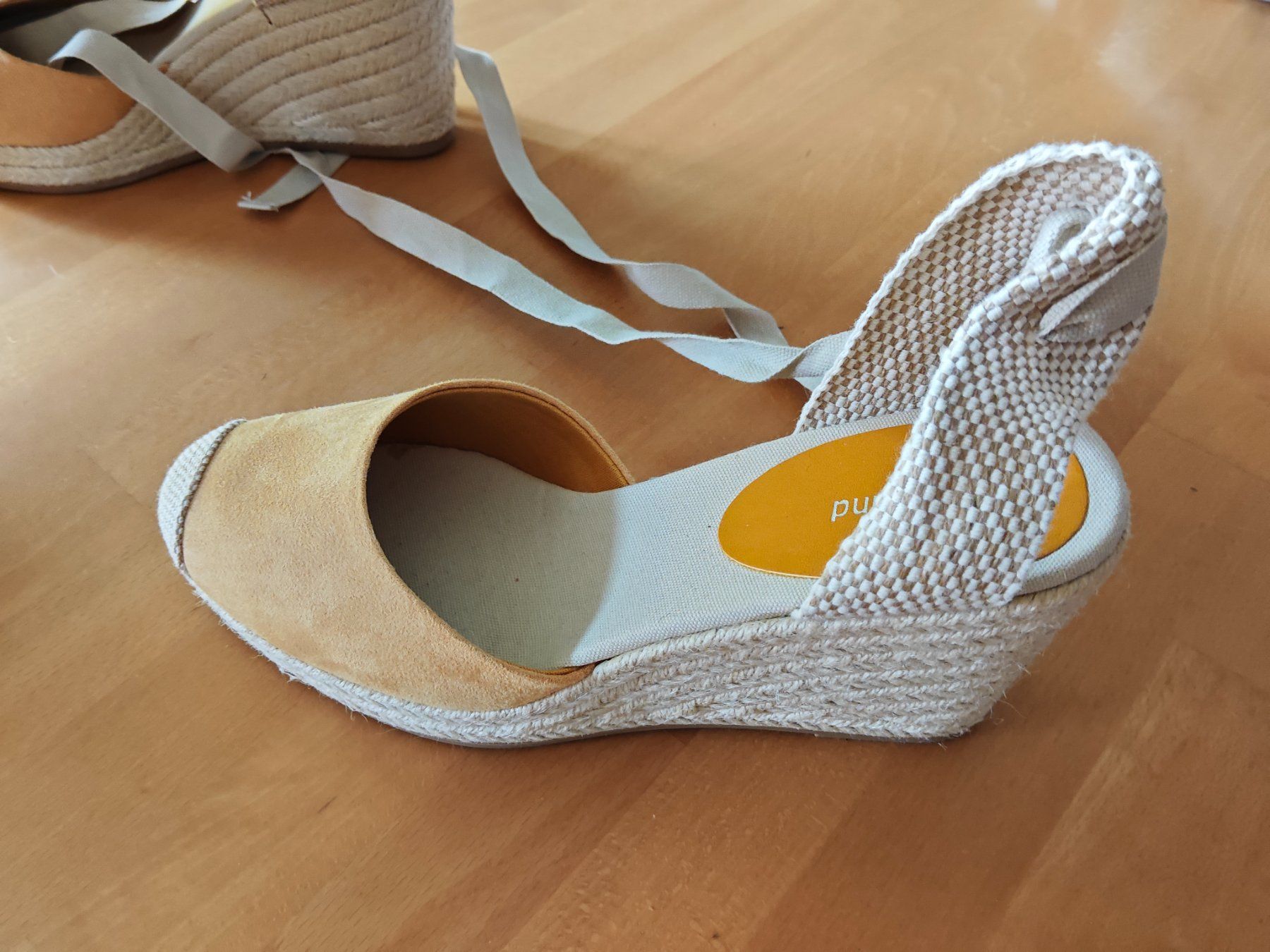 Scarpe da donna: Sommerschuhe Gr.39 gelb – Usato da Staad SG venduto da Hope80 1