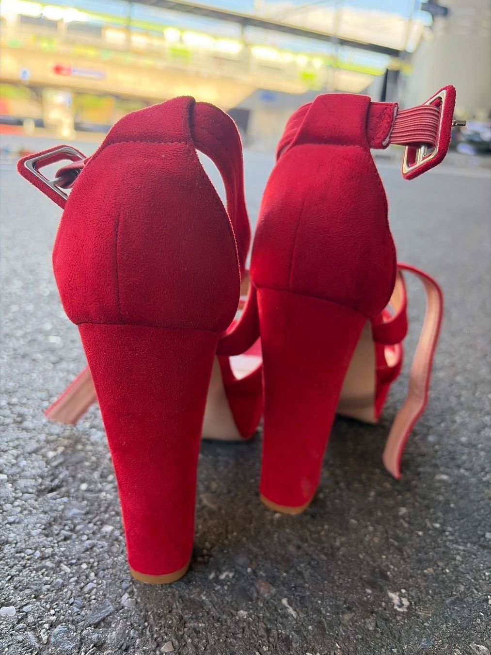 Chaussures femmes: rote Higheels gr. 40 – D'occasion à Bern par ntz_58f7 3