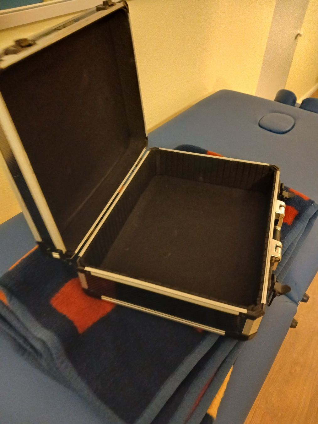 Reisekoffer: Aluminiumkoffer – Gebraucht aus Muttenz von Jauntrading 2