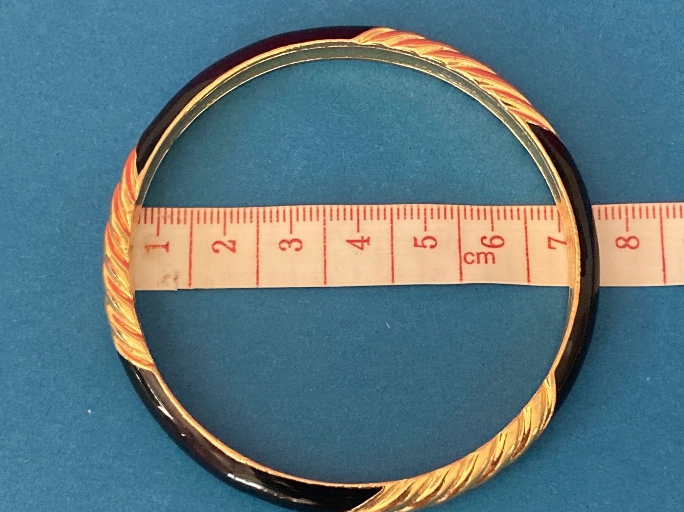Bracciali & Braccialetti: Armband Vergoldet & Schwarz – Usato da Laufen venduto da Trendmarket 5