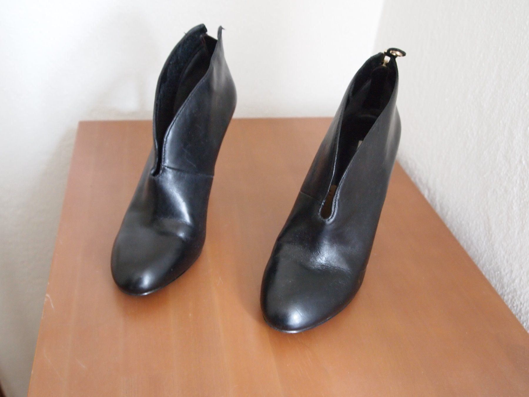 Guess Scarpe da donna: Guess Echtleder Stiefeletten – Usato da Volketswil venduto da ald_2x9b