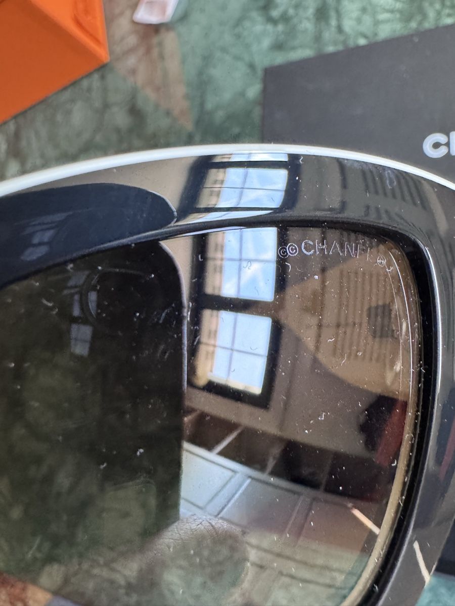 Chanel Occhiali & Lenti: Lunettes de soleil Chanel – Nuovo e nell'imballaggio originale da St-Légier-Chiésaz venduto da joe_5gxd 8