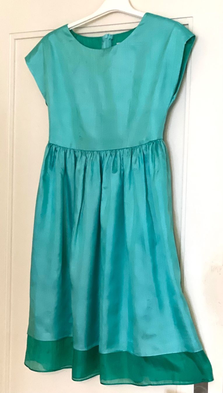 Vestiti: Seidenkleid (massgeschneidert) – Usato da Zug venduto da MOrg01 1