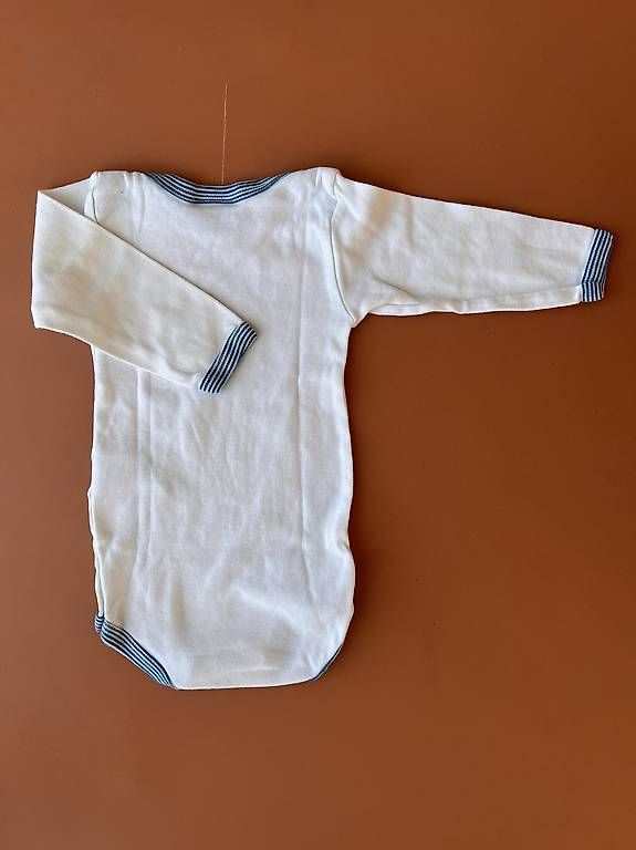 Petit Bateau Biancheria intima: Petit Bateau Langarm-Body Gr. 6M/67cm weiß – Usato da Cham venduto da nininanana 2