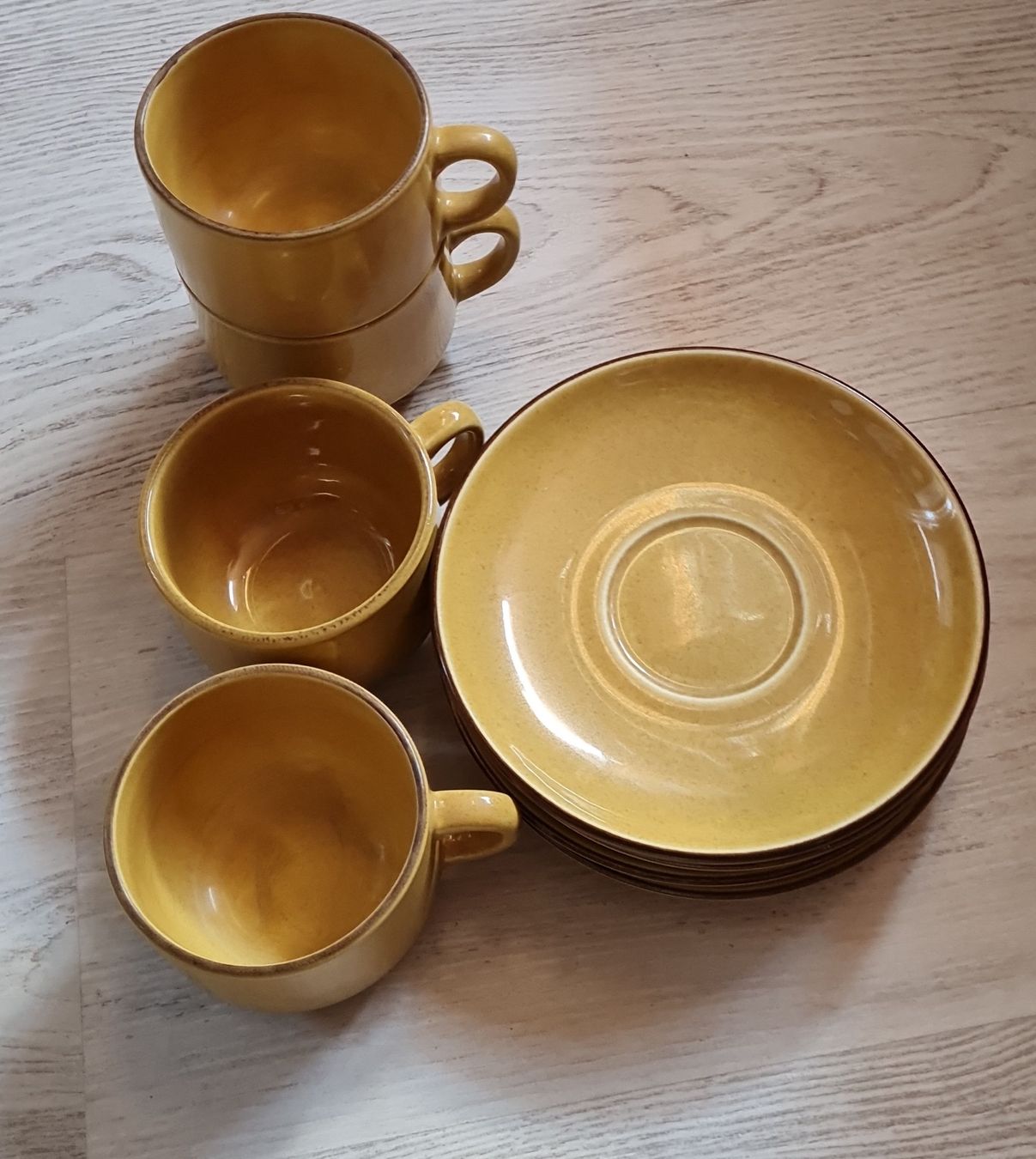 Rössler Tazze: Rössler Kaffeetassen Set 4-teilig senffarben – Usato da Münsingen venduto da Cuci31