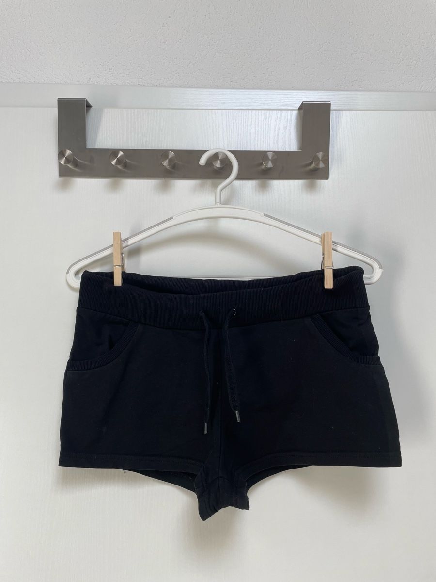 Pantaloni: Short noir en coton – Usato da Corgémont venduto da Leane.Z