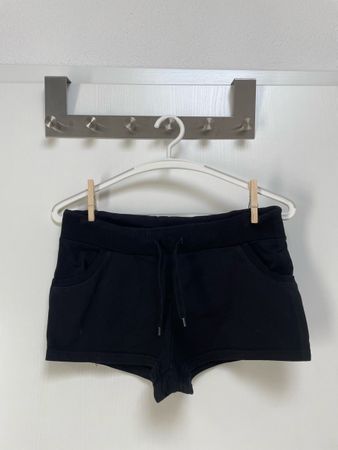 Short noir en coton