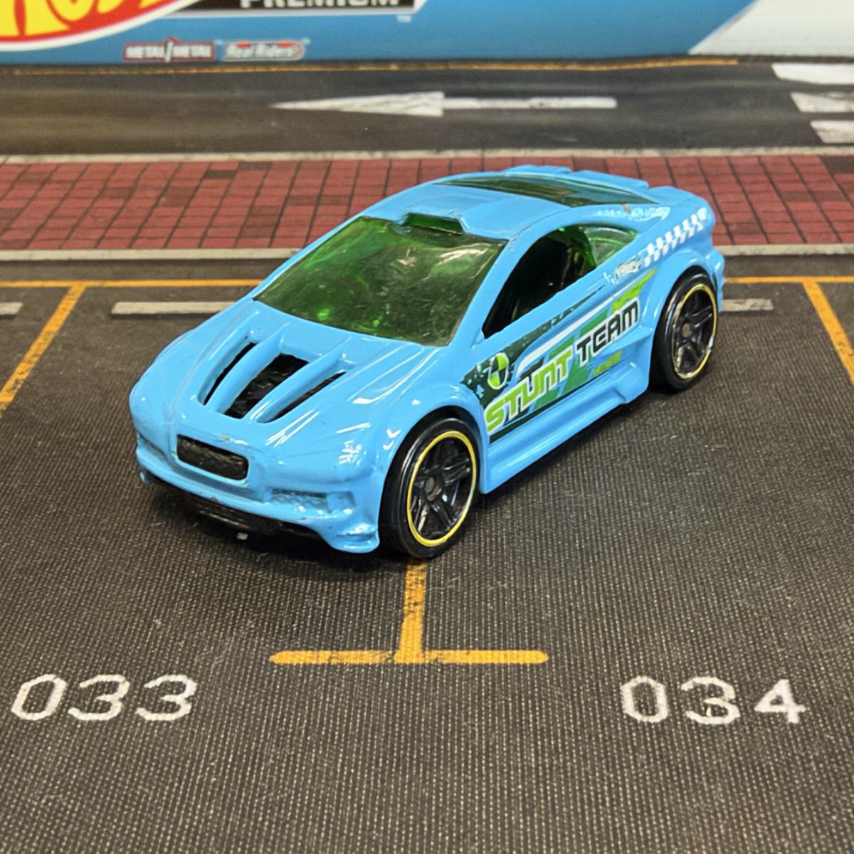 Hot Wheels Voitures modèles: Hot Wheels Asphalt Assault bleue – D'occasion à rolle par Noma-collectible