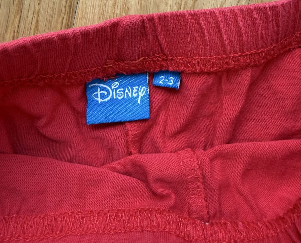 Pantaloni: Disney - Short rouge, taille 2-3 ans – Nuovo (secondo la descrizione) da Genève venduto da valmath 1