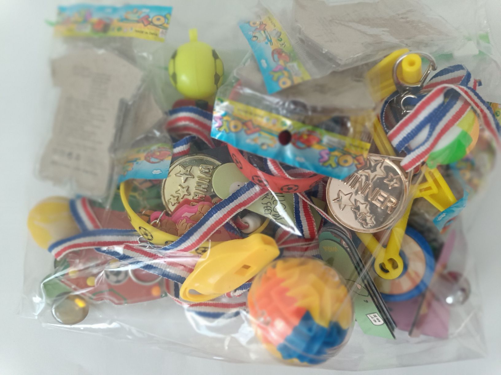 Sonstige Dekorationen & Accessoires: Mystery Box – Neu (gemäss Beschreibung) aus Opfikon von vicmwakio