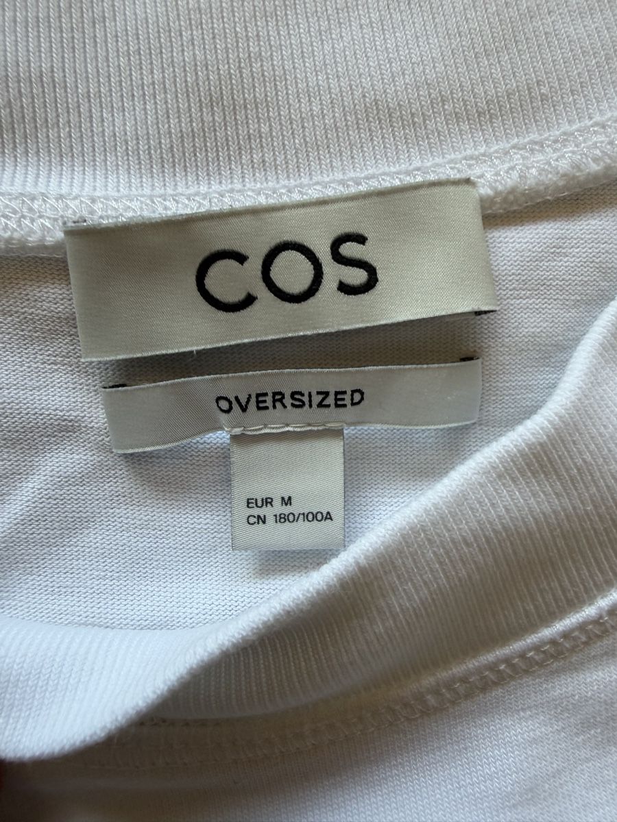 Cos T-shirt: T-shirt COS oversize – Usato da Bottens venduto da pat_x66b 1