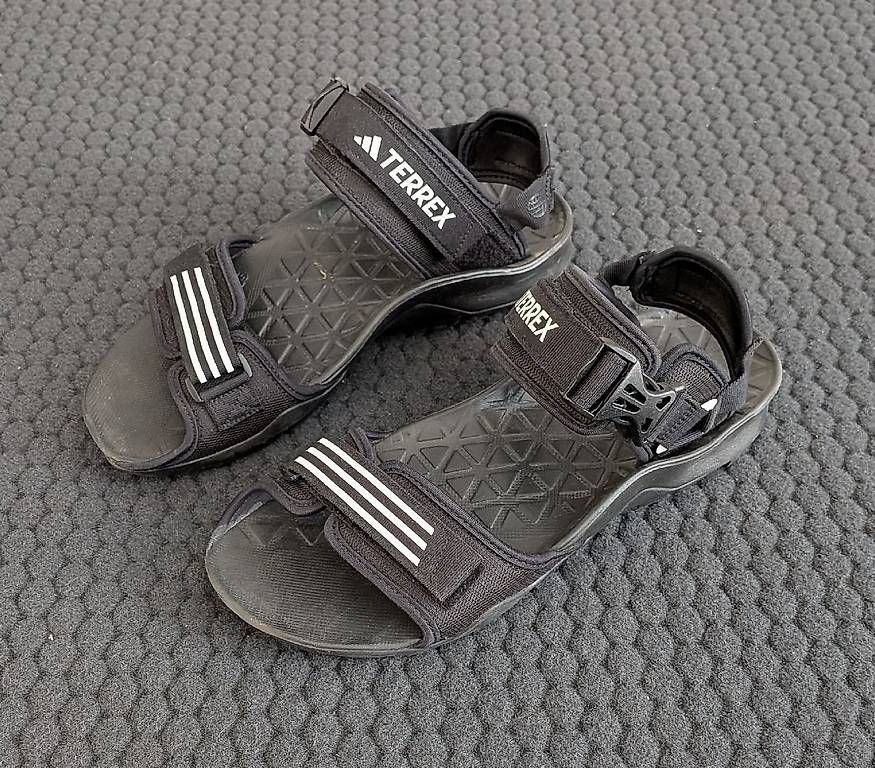 Adidas Herrenschuhe: Adidas Terrex Sandalen 44.5 – Gebraucht aus Basel von Shikari 1