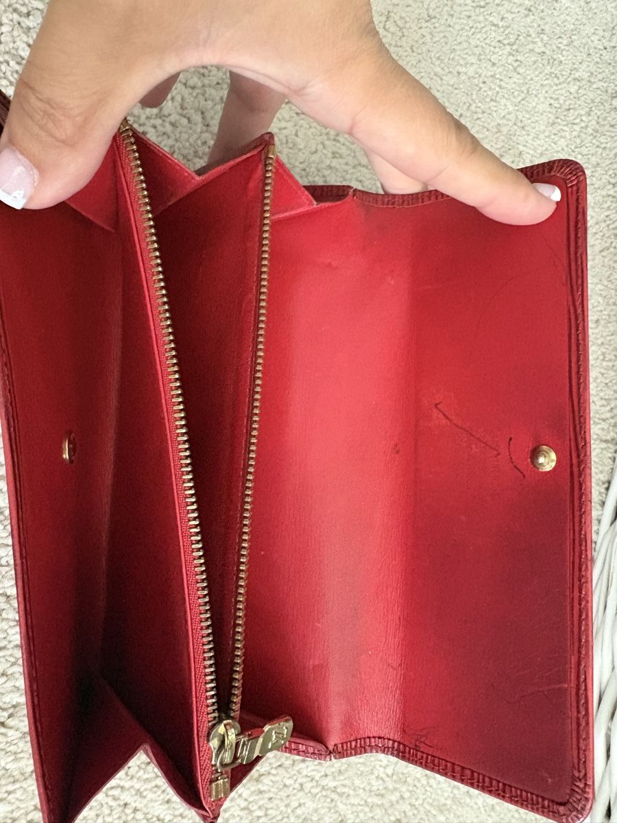 Louis Vuitton Portafogli: Louis Vuitton - Portmonnaie in red – Usato da Adliswil venduto da RedDelicious 1