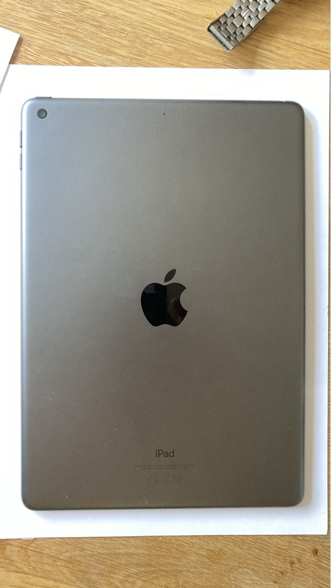 Apple Tablet PC: Apple iPad grau gebrauchter Zustand – Usato da Küsnacht ZH venduto da Kittyfix