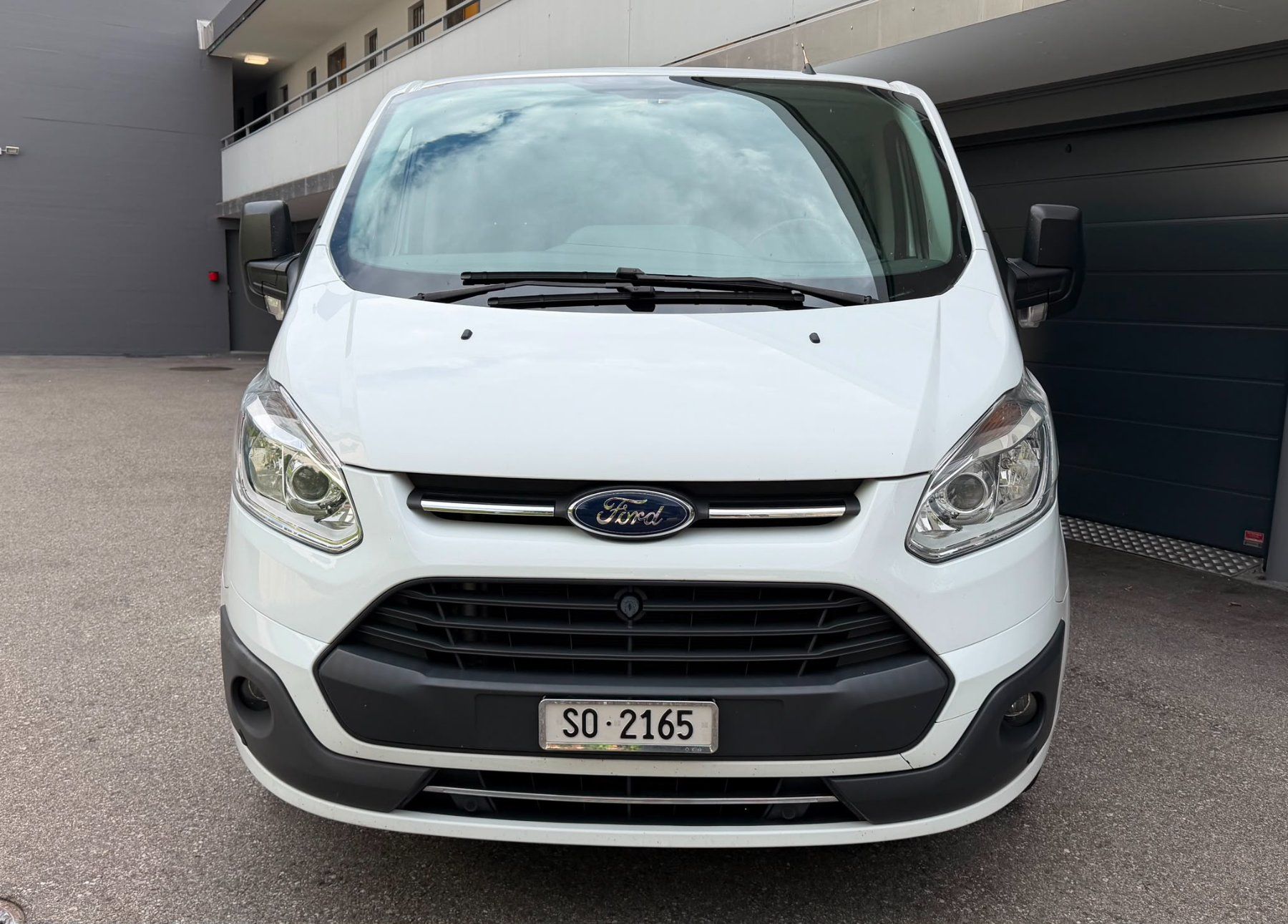 Ford Nutzfahrzeuge: FORD Transit Custom – Gebraucht aus Zuchwil von Funsportshop 3