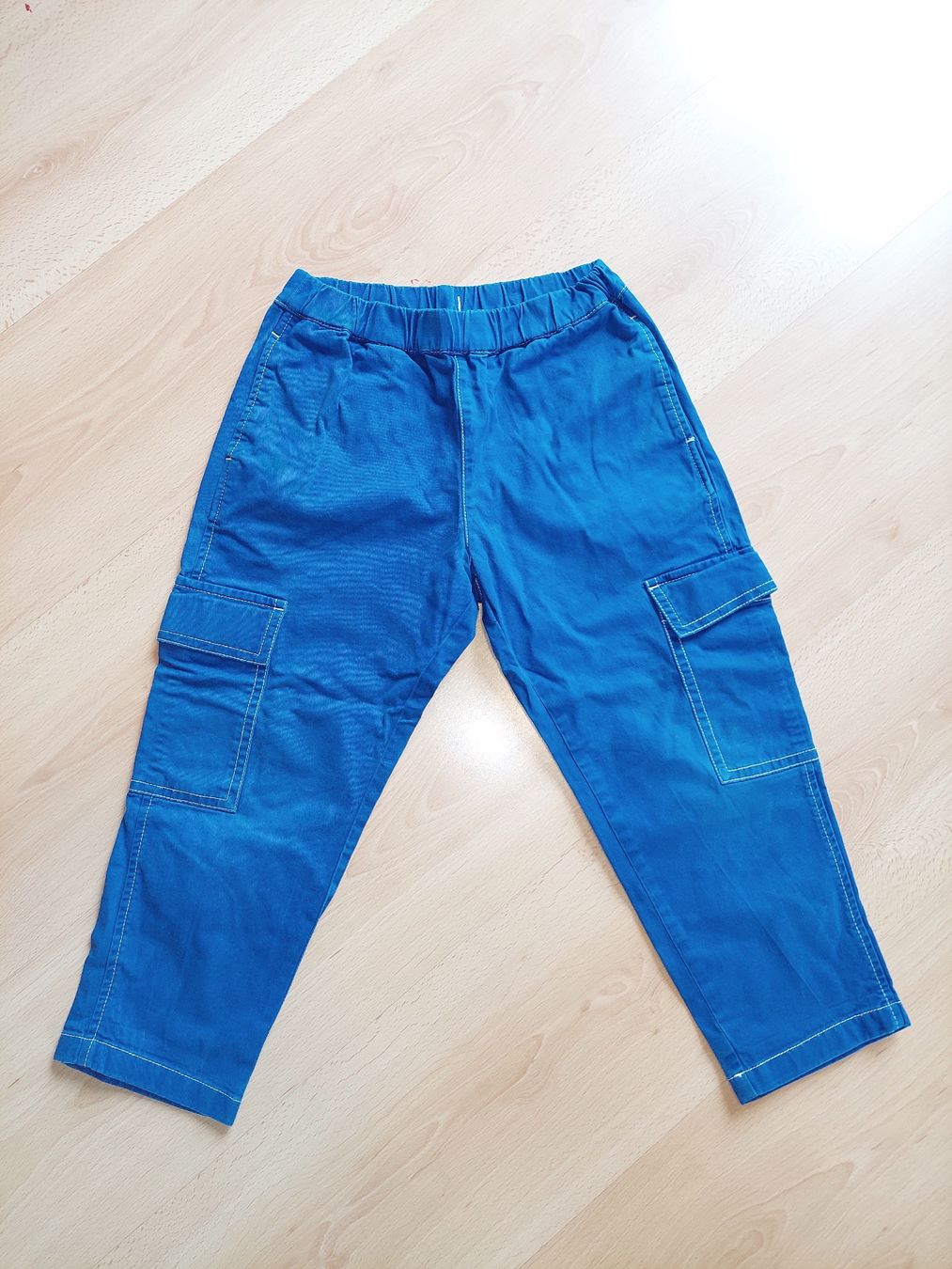 Petit Bateau Pantaloni: Pantalon cargot Petit Bateau, taille 116 cm – Usato da Épalinges venduto da lola_vp_99
