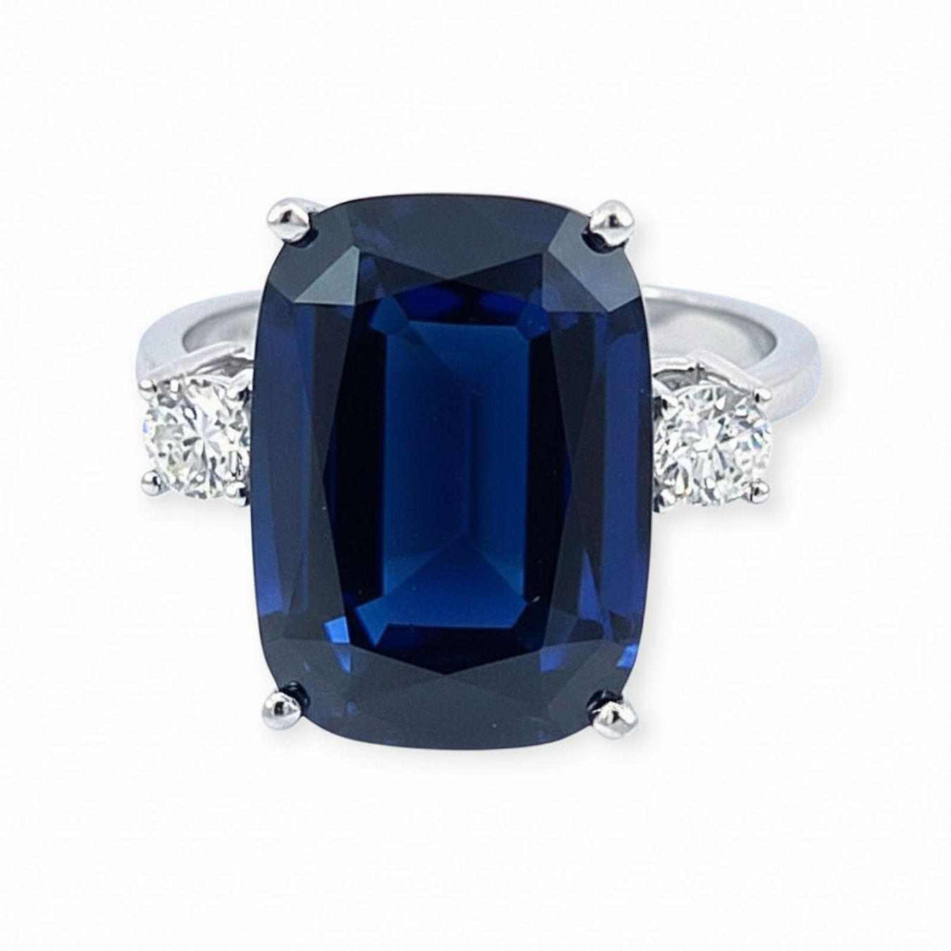 Anelli: Saphir-Ring 14k Weissgold 8,29ct – Nuovo e nell'imballaggio originale da Illnau venduto da Juwelier_Mahler_GmbH
