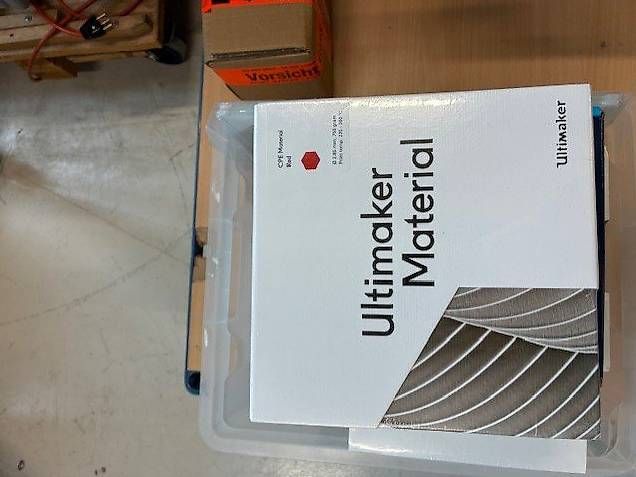 Ultimaker Stampanti 3D: Ultimaker S5 3D-Drucker mit Material Station – Usato da Schlieren venduto da fel_5xs9 4