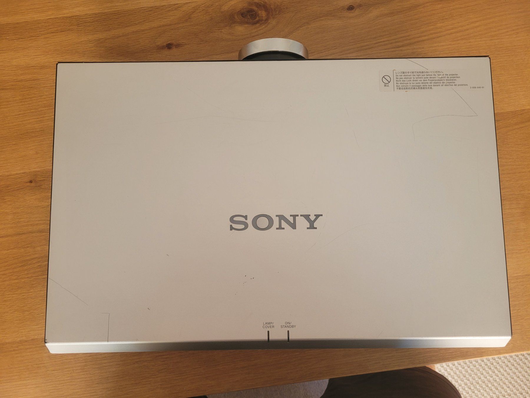 Sony Proiettori: Sony VPL FE 40 without LCD. – Usato da Dübendorf venduto da Saturnin35 1
