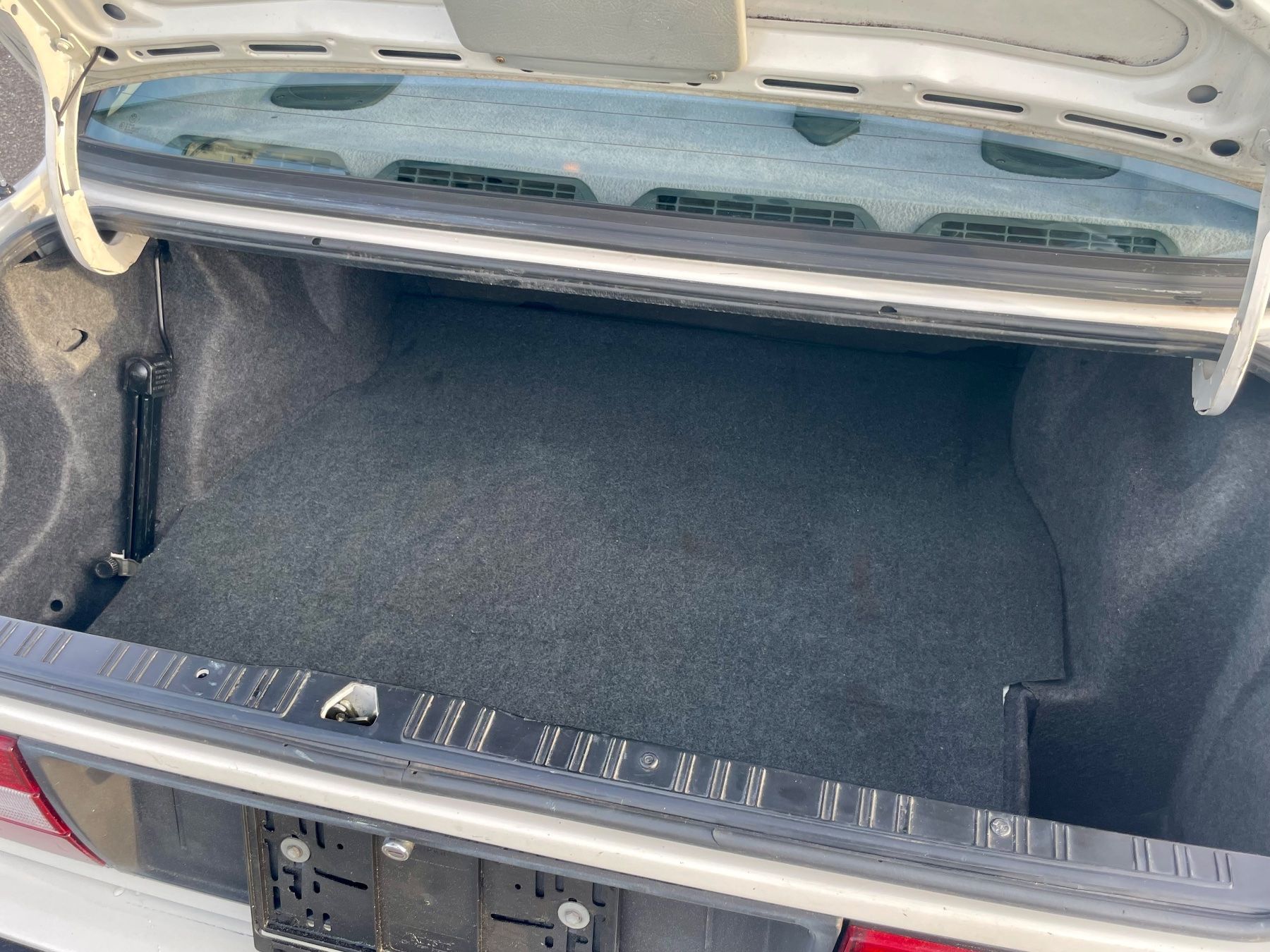 BMW Automobili: BMW E30 1989 128tkm – Usato da Belp venduto da Detailfreak 9