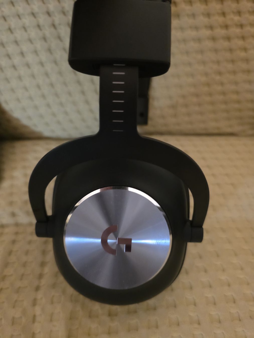 Logitech Cuffie: LOGITECH G Pro X + Stand  – Nuovo (secondo la descrizione) da Basel venduto da Cod1987 1