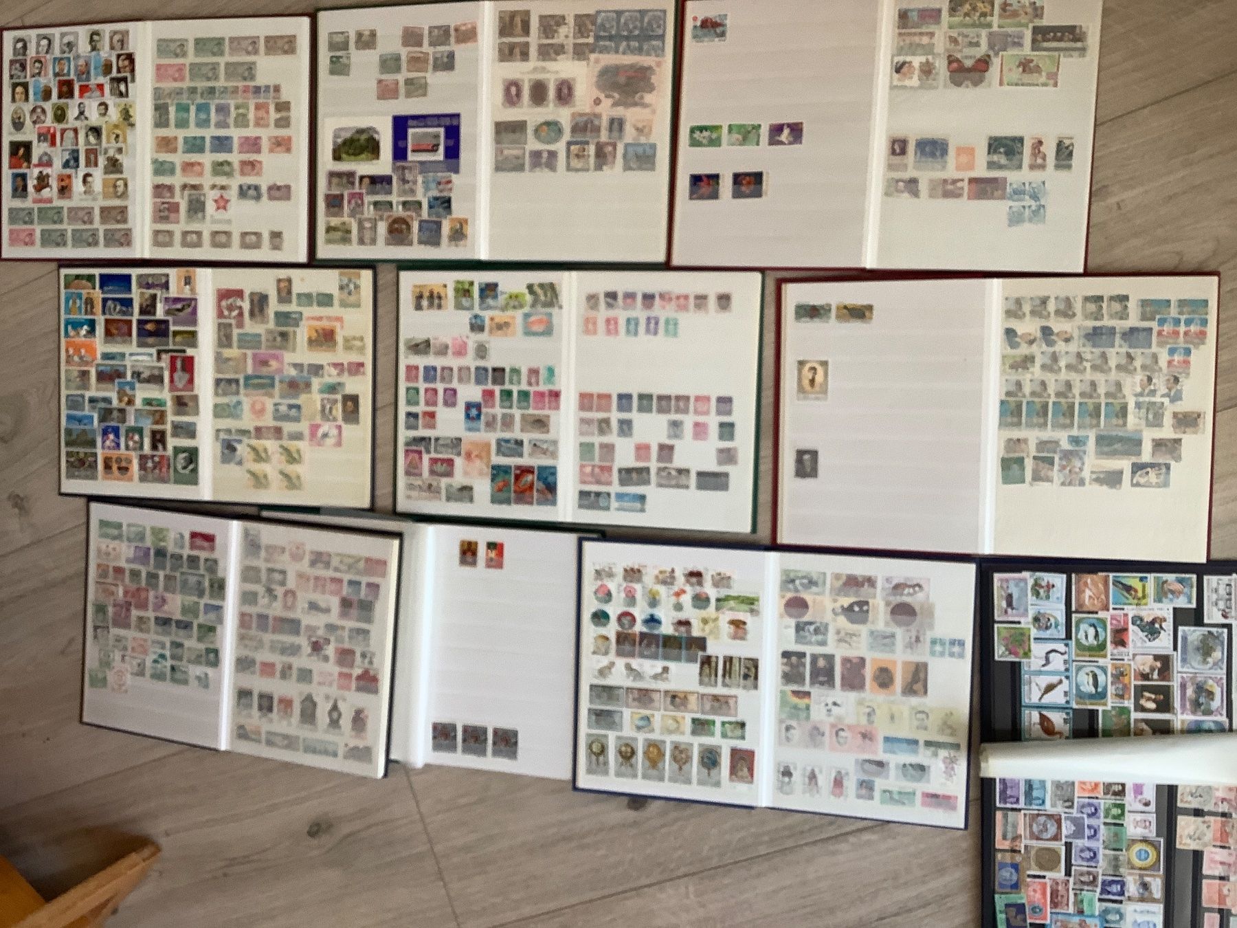 Tous les timbres: Lot Briefmarken 10 Alben weltweit – D'occasion à St. Gallen par herbrig2 2