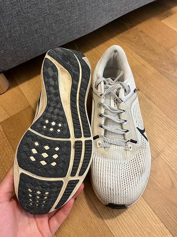Nike Scarpe da donna: Nike Pegasus 40 Größe 40 weiss – Usato da Güttingen venduto da sin_6lcy 2