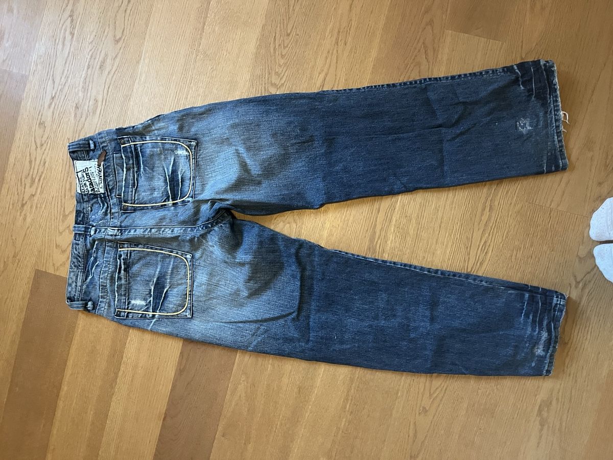 Jeans: Vintage baggy jeans – Usato da Winterthur venduto da dev_z8tk 2