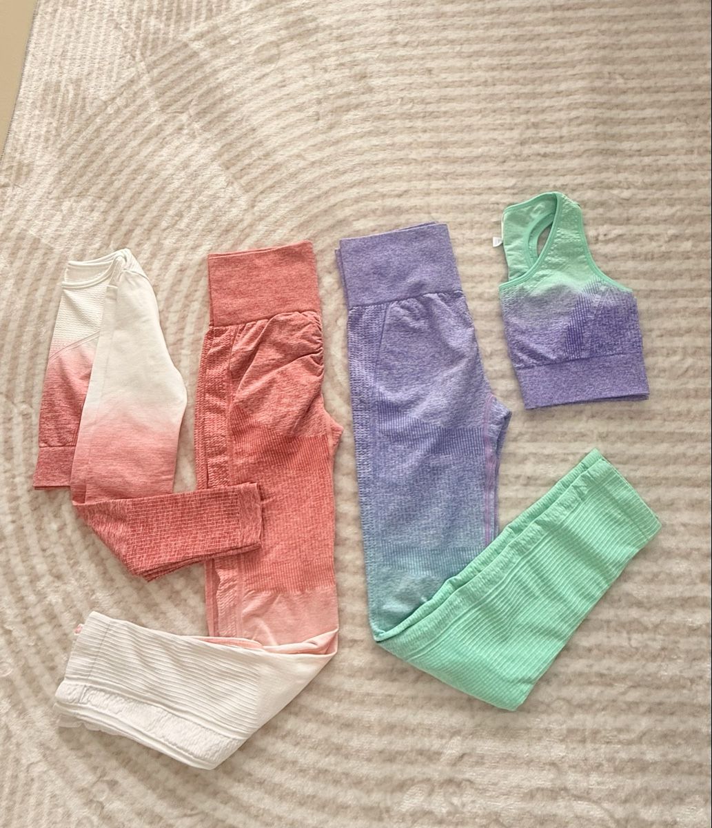 Leggings: 2x Gym Set Gr.S – Nuovo (secondo la descrizione) da Bassersdorf venduto da MisR01