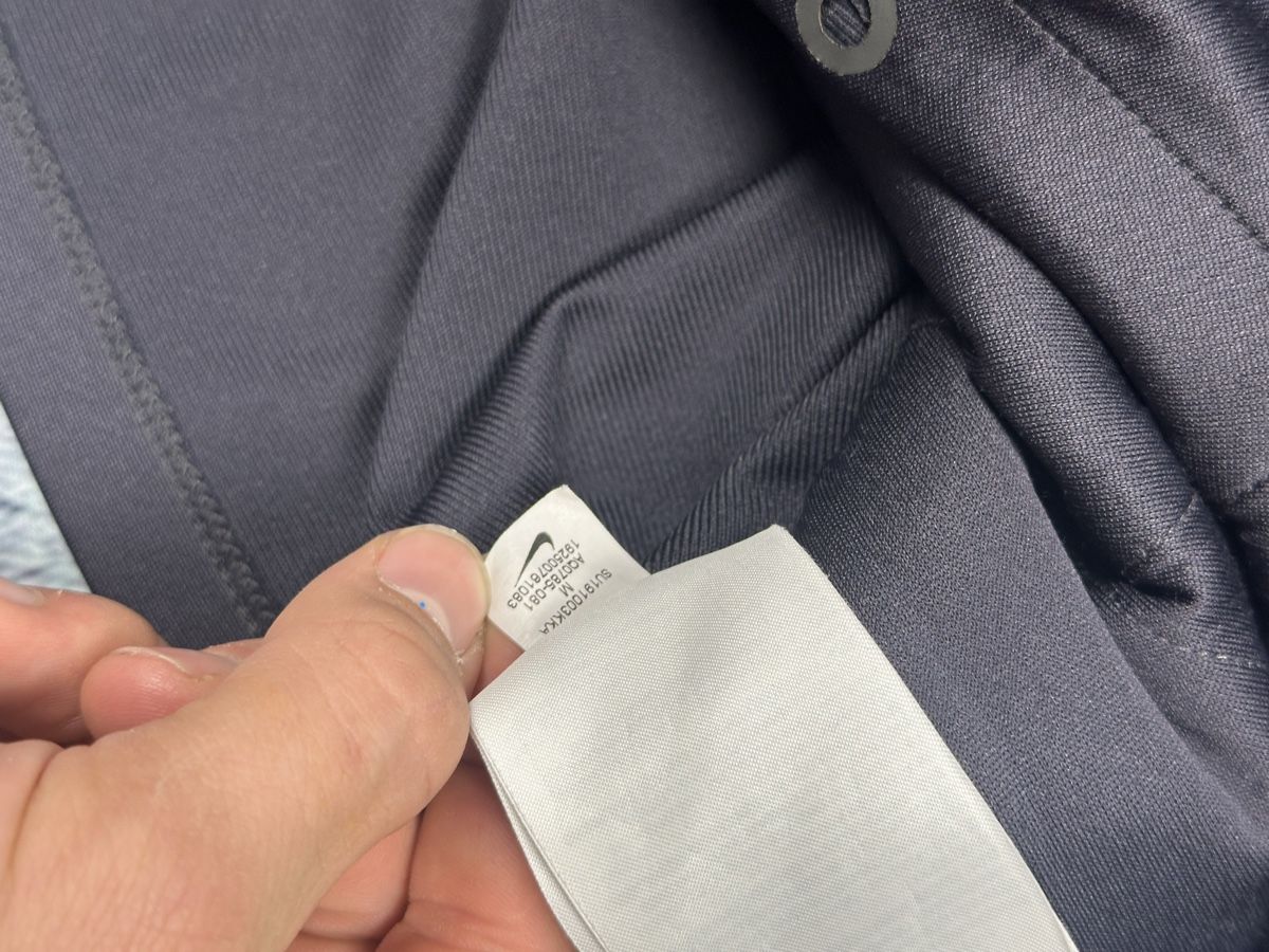 Nike Giacche: Nike PSG Trainingsjacke – Usato da Luzern venduto da 041Vintage 4