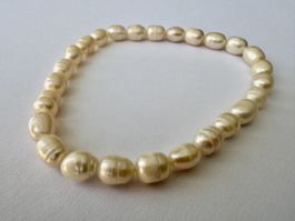 Élégant bracelet en perles d’eau douce
