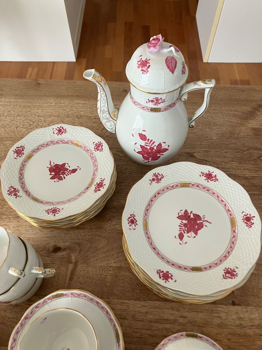 Set di piatti: Herend Kaffeeservice, handbemalr, 40 teilig. – Usato da St. Gallen venduto da Puntos 3