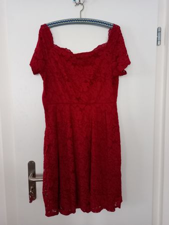 Rotes Spitzenkleid, Grösse XL, festlich & elegant 💃