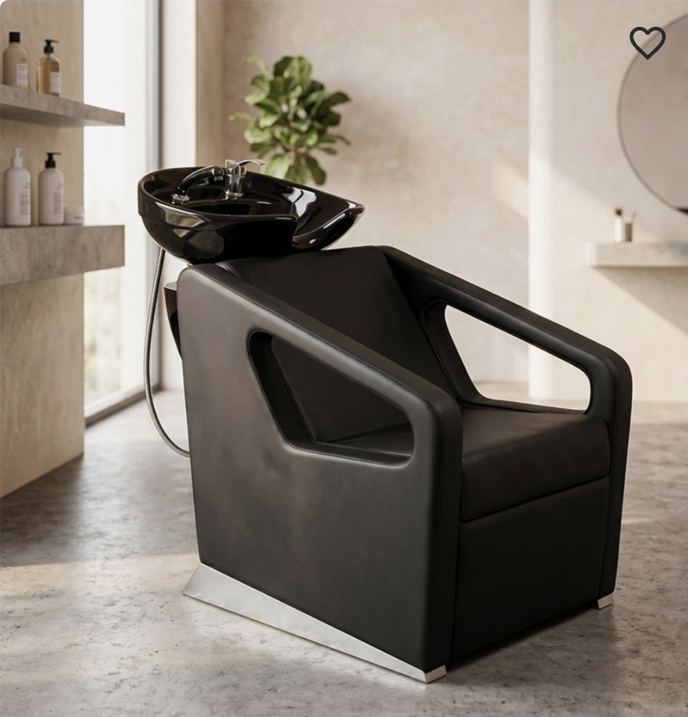 Poltrone: Schwarzer Friseurstuhl mit Becken – Nuovo (secondo la descrizione) da Boniswil venduto da saz_ycz6