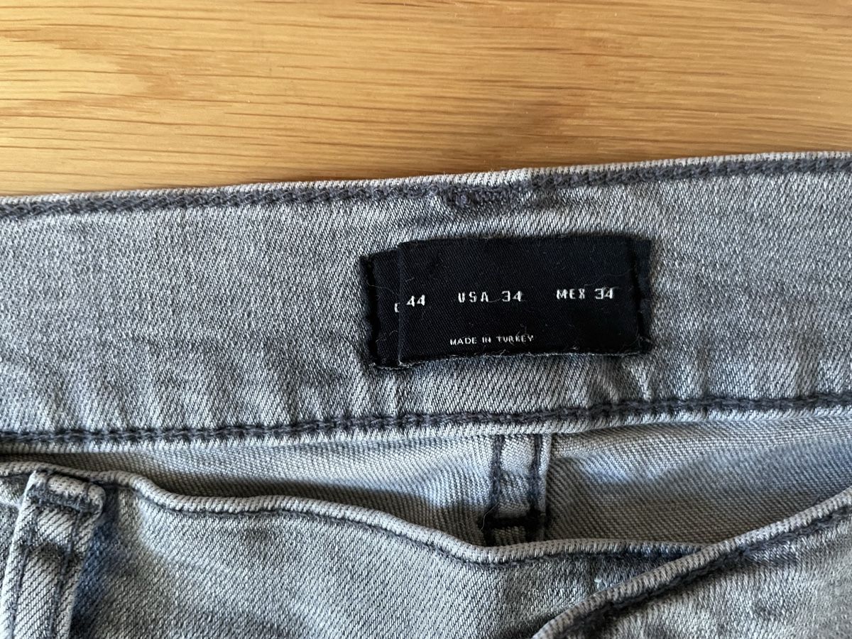 Zara Jeans: Jeans Zara – Usato da Kloten venduto da racnel 2