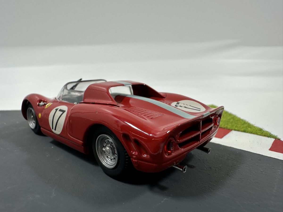 Ferrari Modellini d'auto: Ferrari 365 P2 1:43 Racing, MODEL BOX – Usato da Zofingen venduto da rf9_x2xt 3
