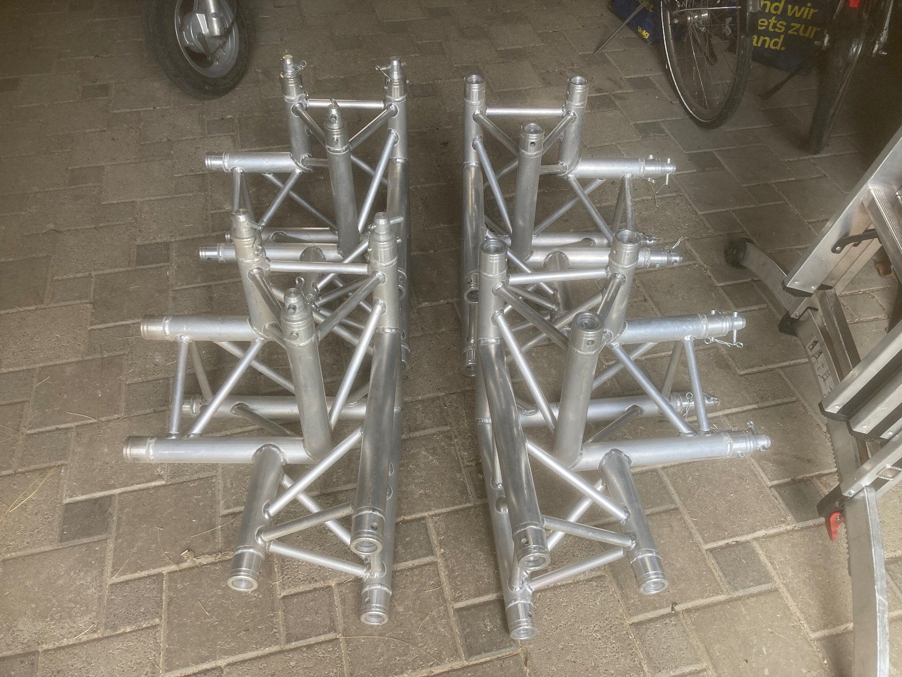 Tralicci: Globaltruss F33 Traversenhaus – Usato da Langendorf venduto da djlefreak4u 2