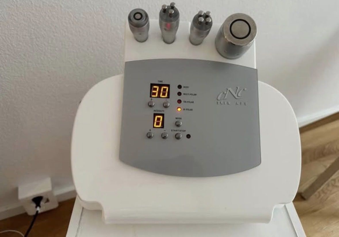 Attrezzature mediche: Radiofrequenz von CNC – Usato da Hombrechtikon venduto da maryg01
