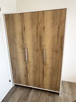 Kleiderschrank 3 Türen weiss/Holzoptik guter Zustand