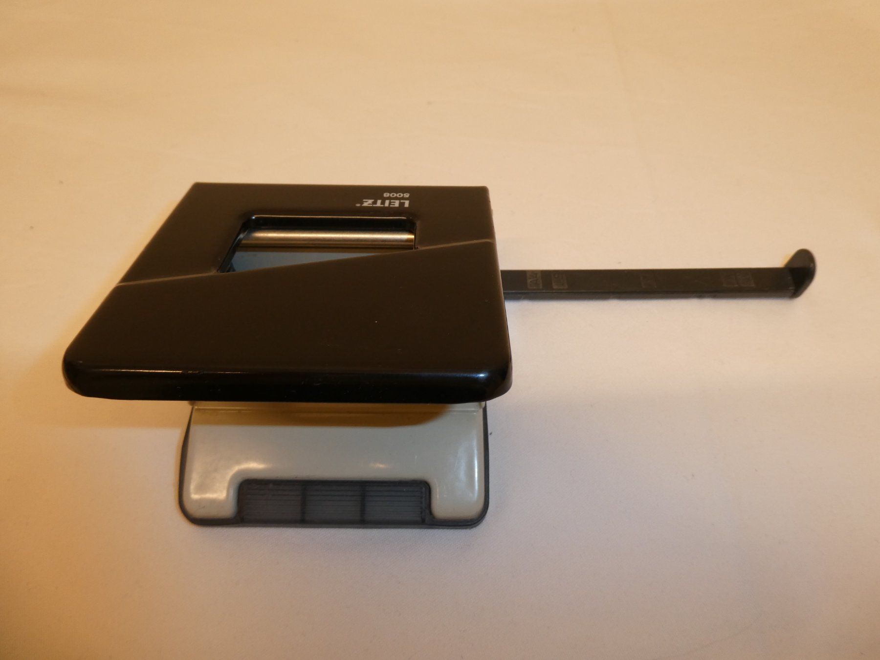 Ordner: Locher, Leitz 5008 – schwarz – Gebraucht aus Tann von Geepap 2
